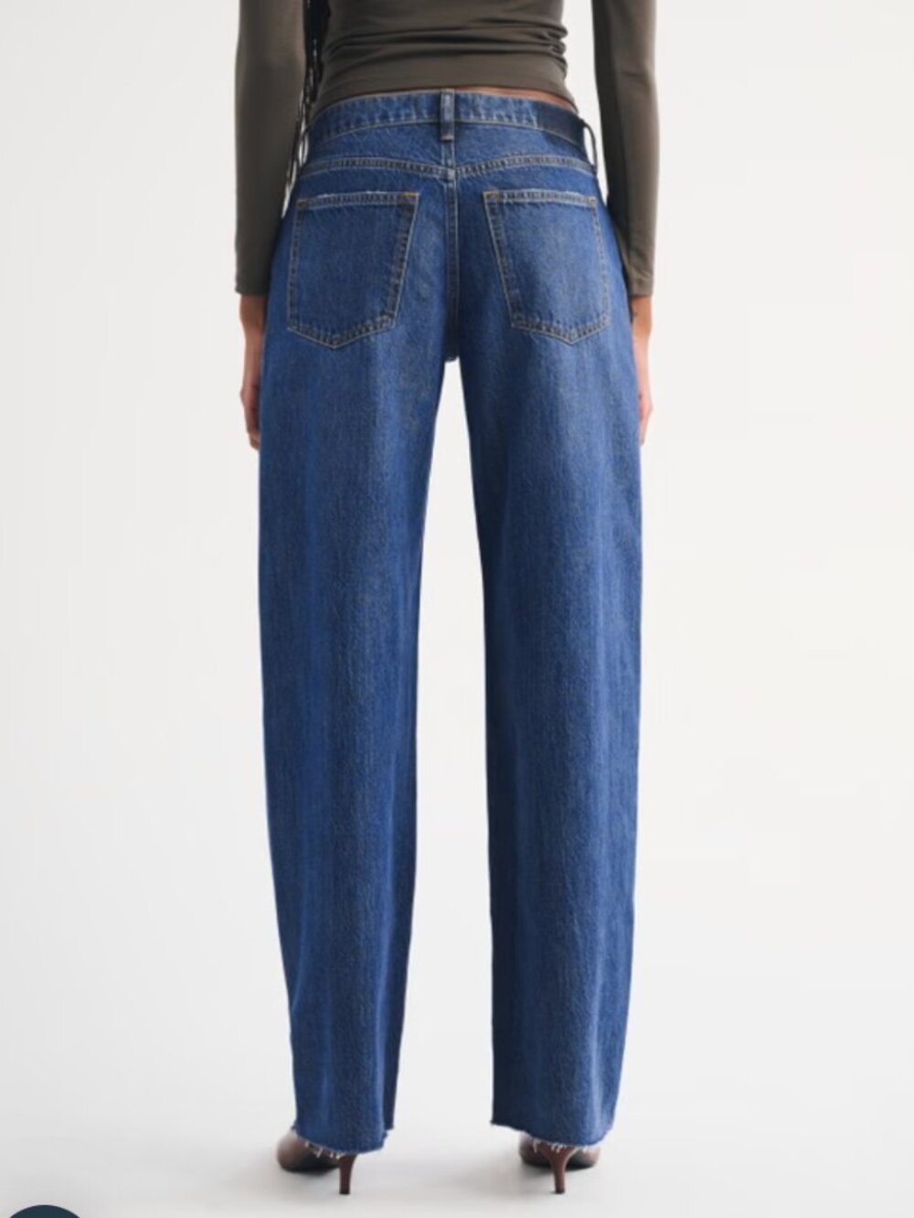 Low Rise Ultra Loose Jean Size 27 Short - Picture 5 of 7